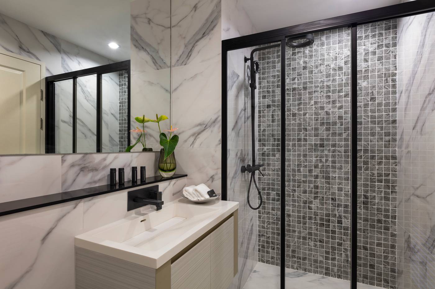 Oakwood-Suites-Tiwanon-Bangkok-Room-22