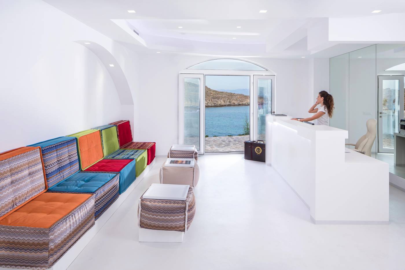 Casa-Del-Mar-Mykonos-Seaside-Resort-Lobby-44