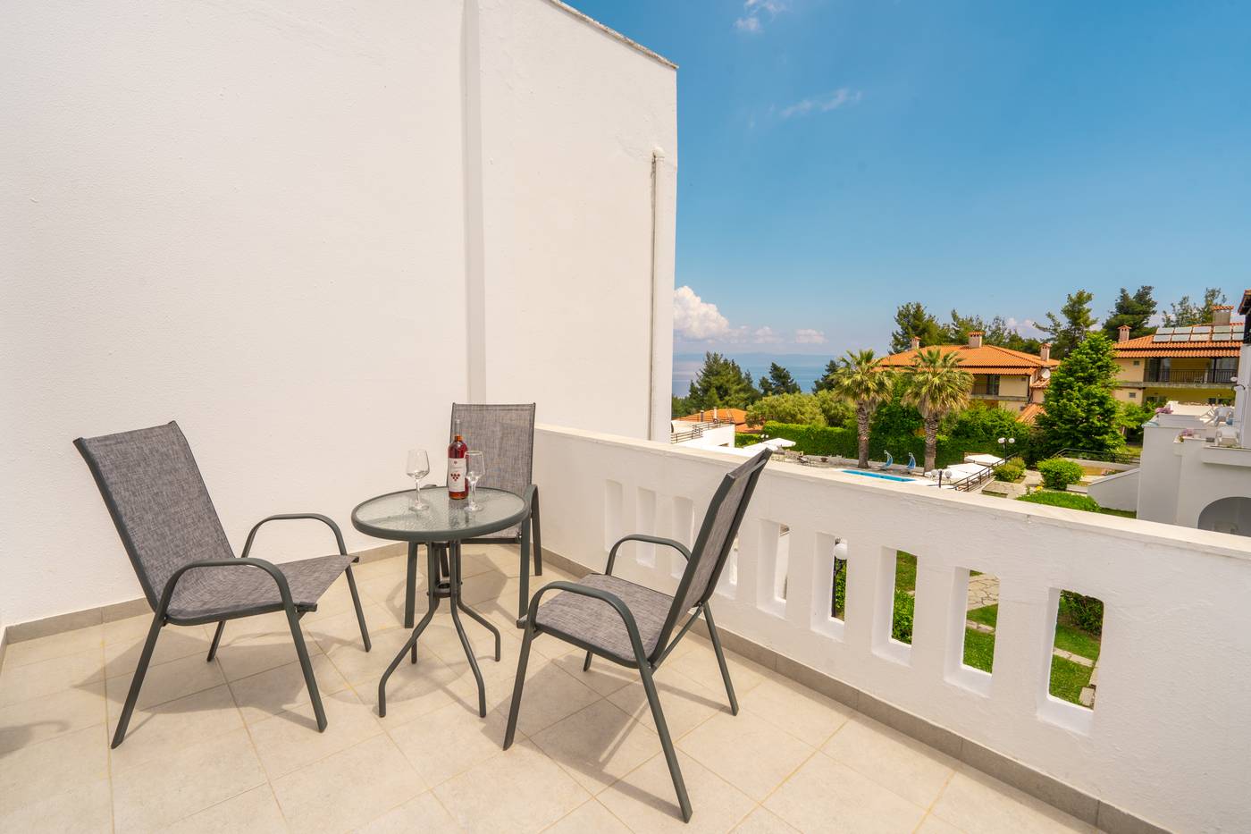 Theo-Bungalows-Terrace-68