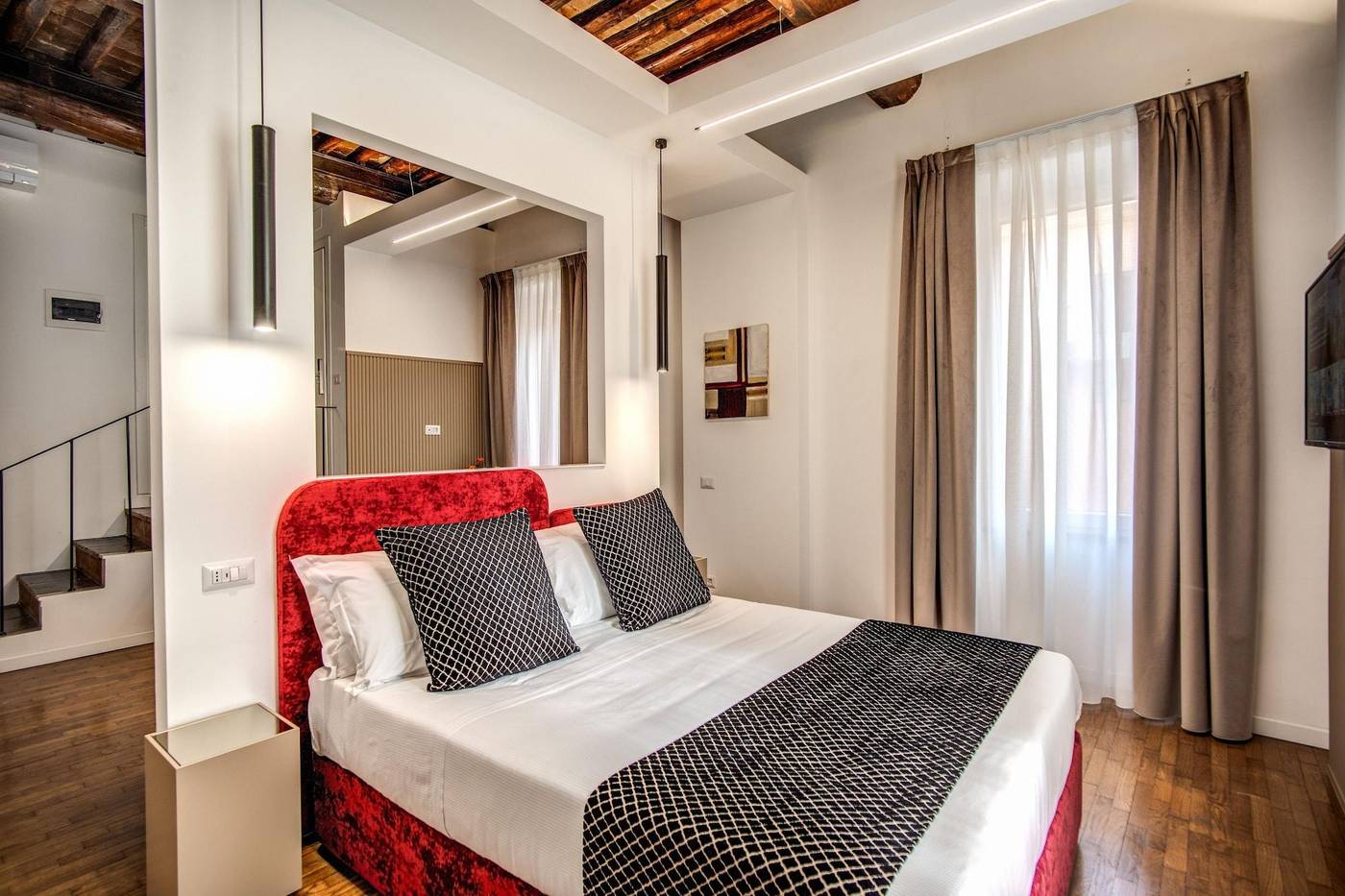 Little-Queen-Suite-Room-17