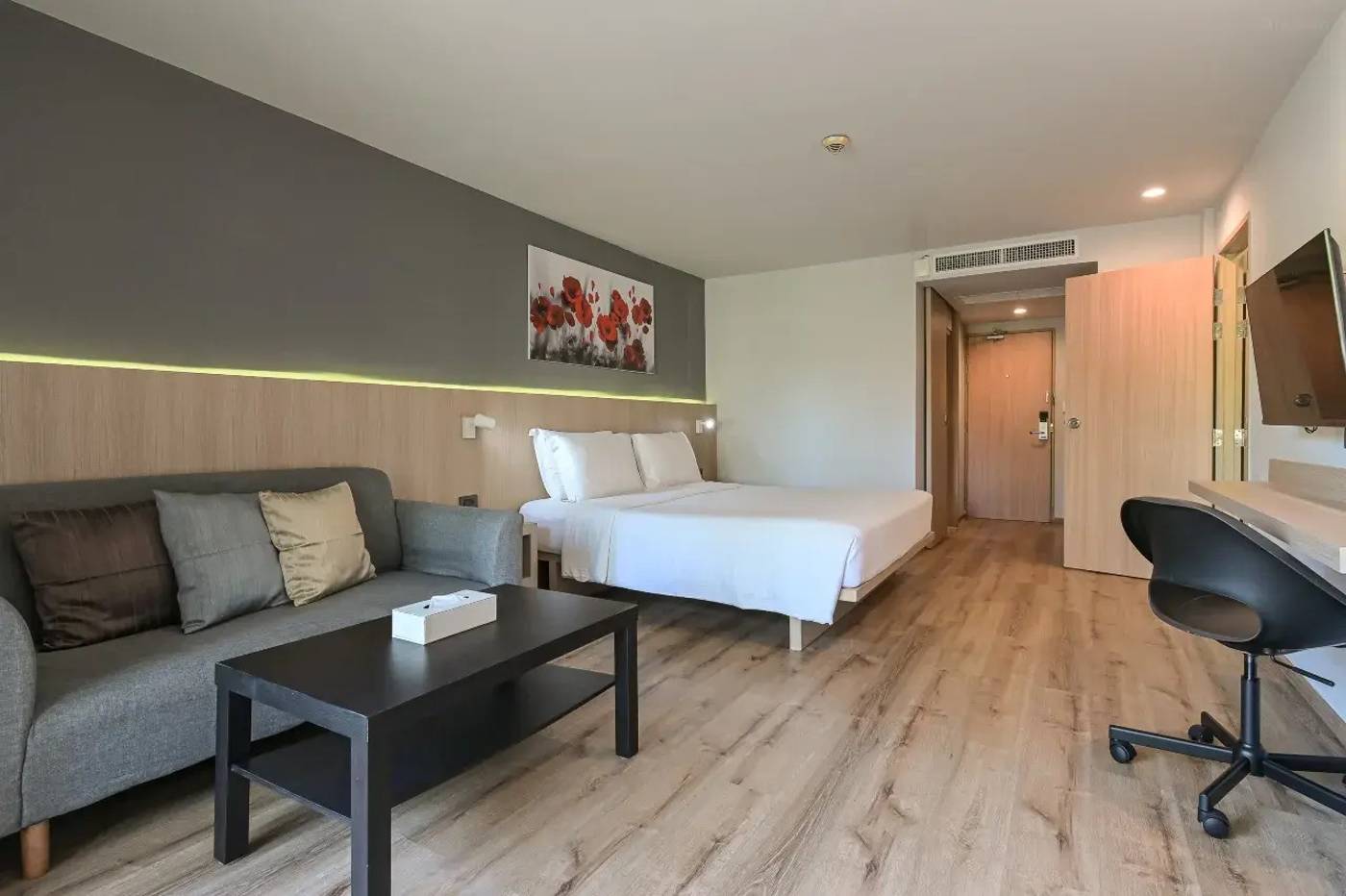 Ramada-by-Wyndham-Phuket-Southsea-Room-32