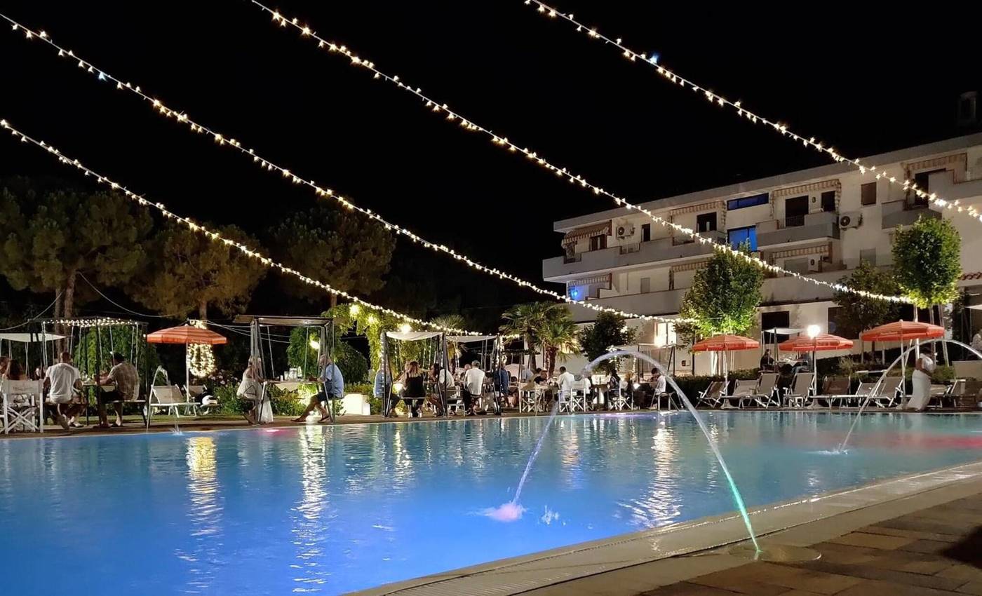 Pineto-Resort-Pool-50