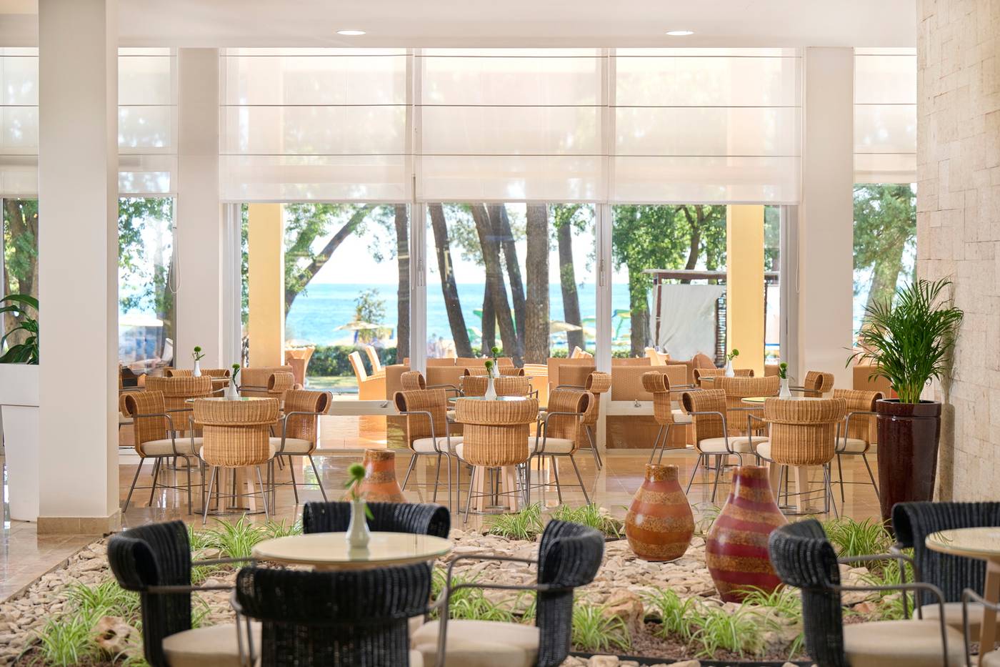 Hotel-Sol-Aurora-Lobby-55