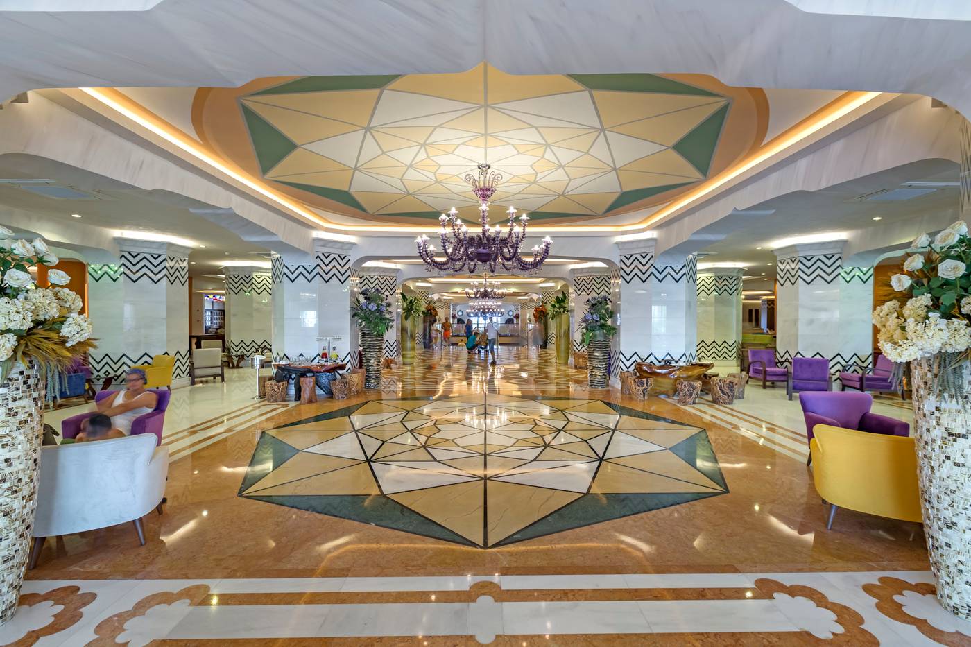 Royal-Taj-Mahal-Lobby-60