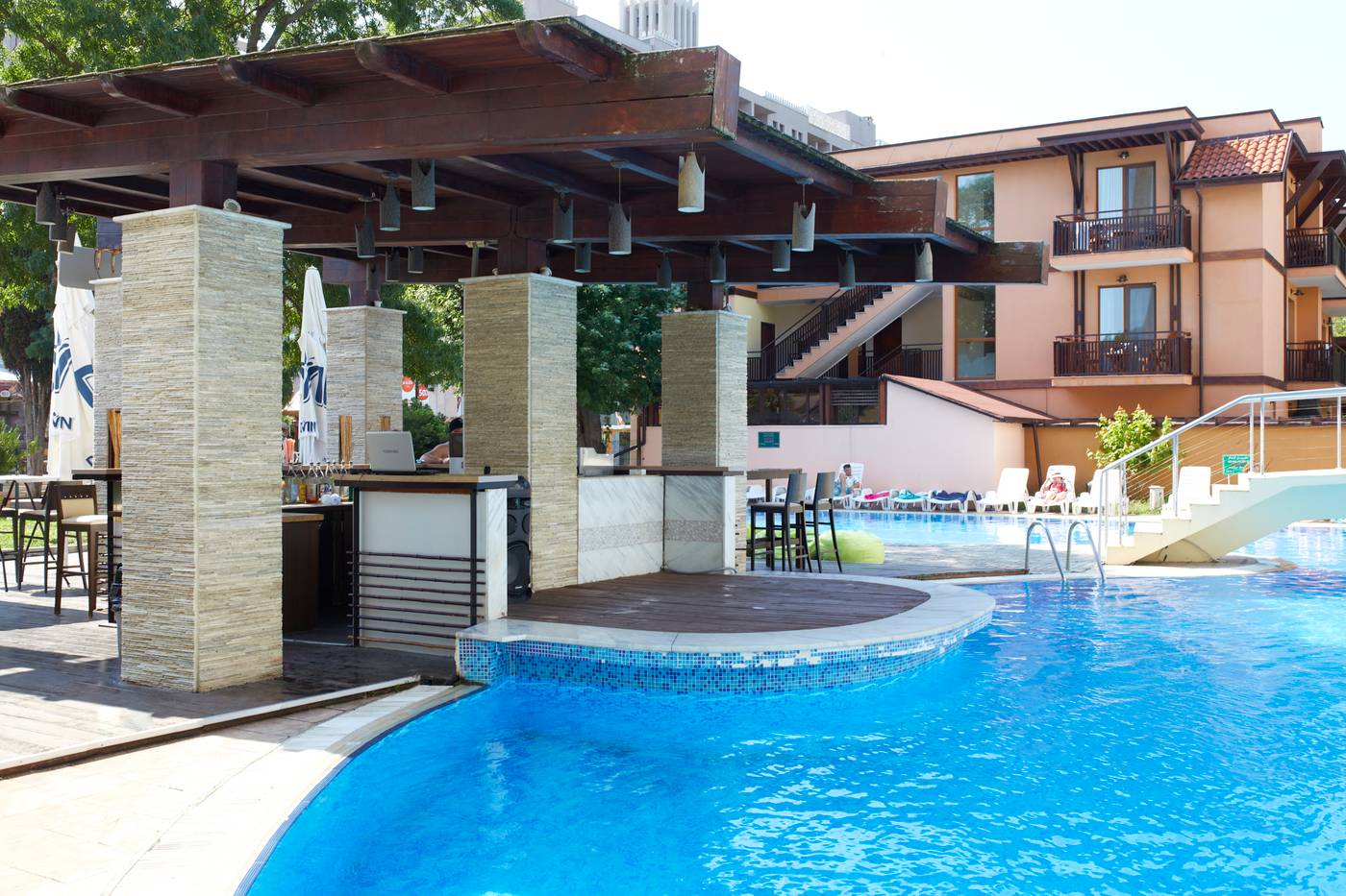 Grand-Hotel-Nirvana---Sunny-Beach-Bar-8