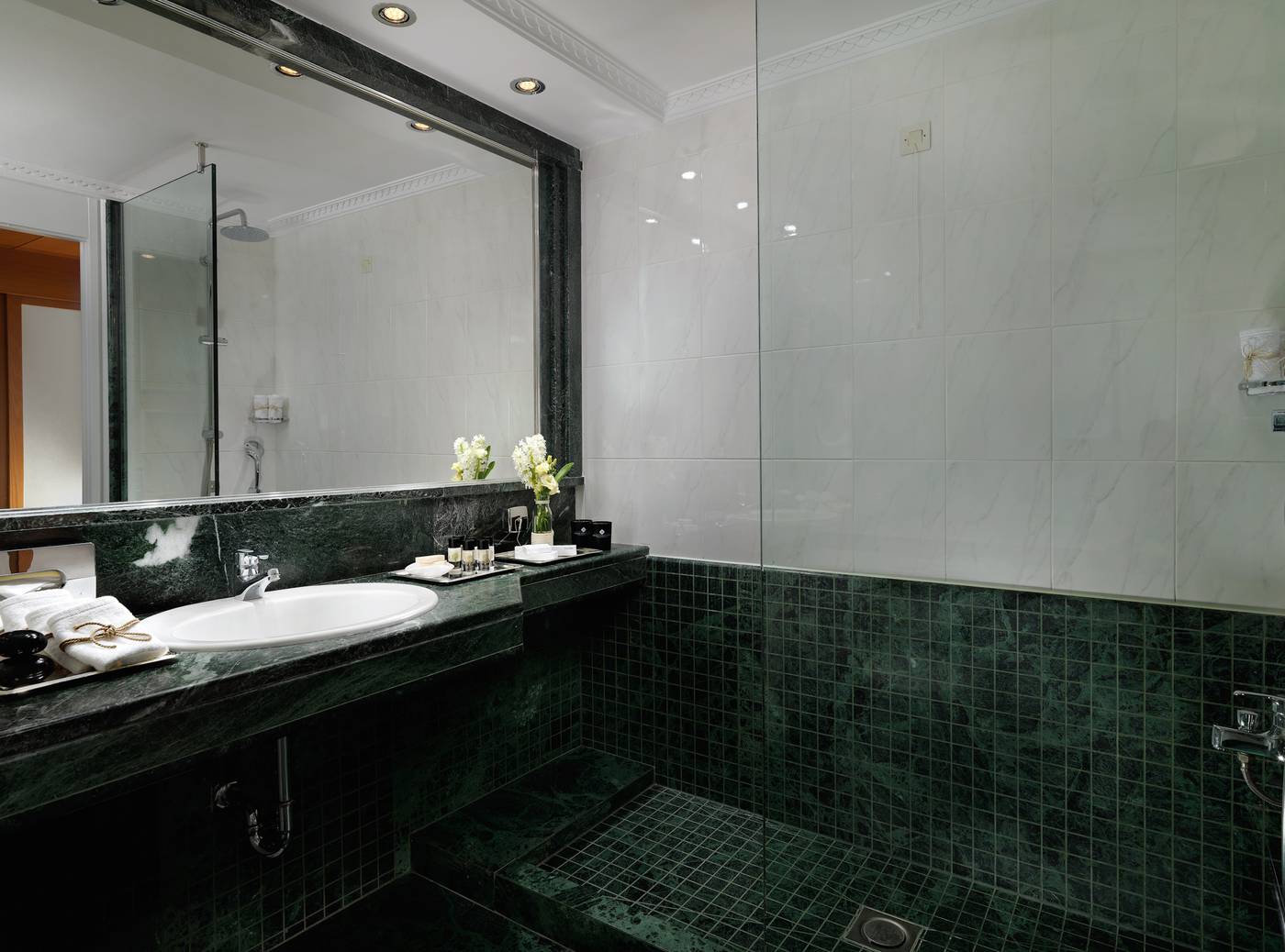 Divani-Apollon-Palace-and-Thalasso-Room-31