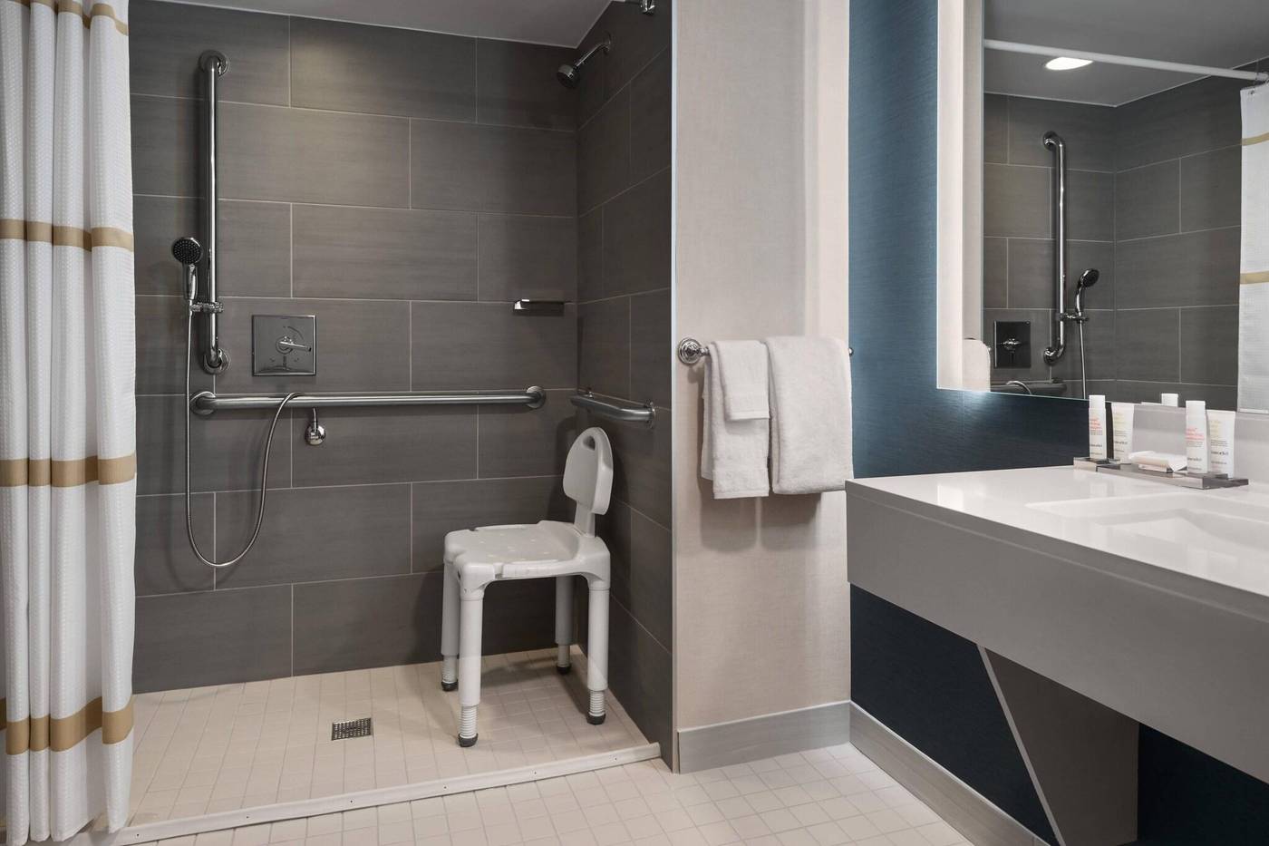 Boston-Marriott-Quincy-Room-19