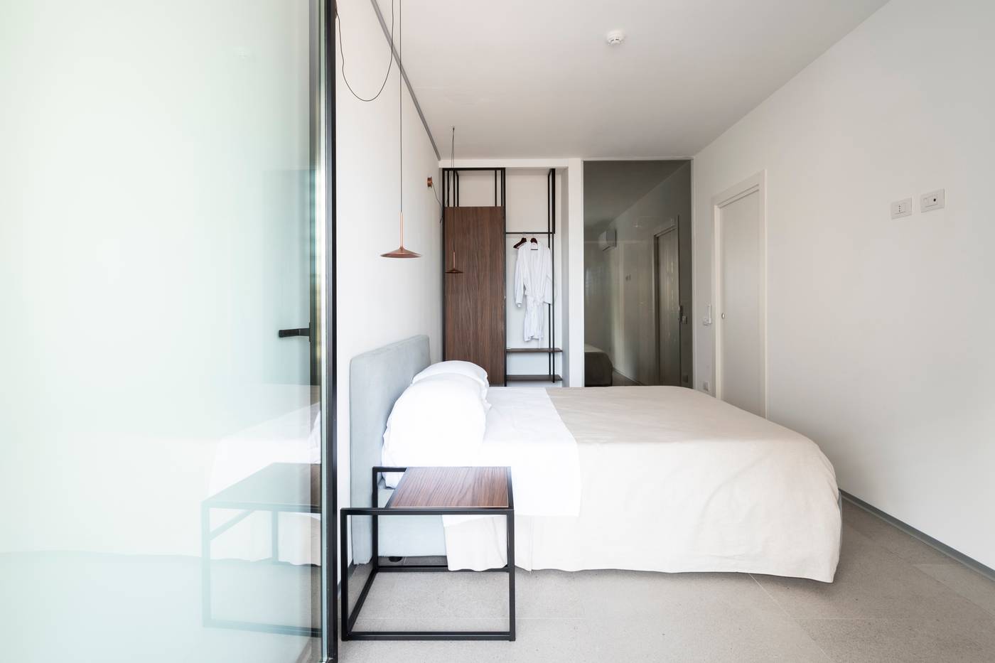 Alkamuri-Posh-Hotel---Spa-Room-28