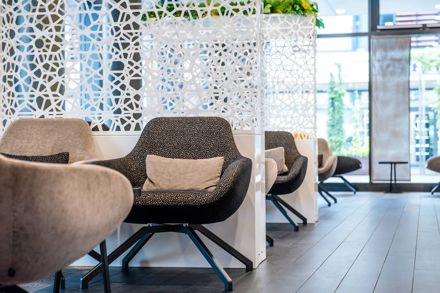 Lake-Geneva-Hotel-Lobby-9