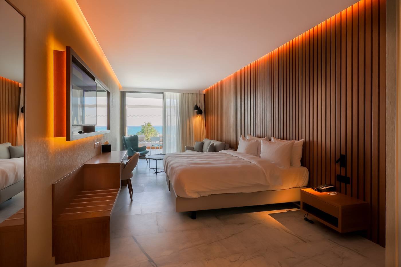 Radisson-Beach-Resort-Larnaca-Room-14