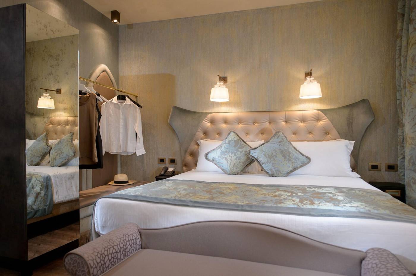 Palazzo-Veneziano-Room-54