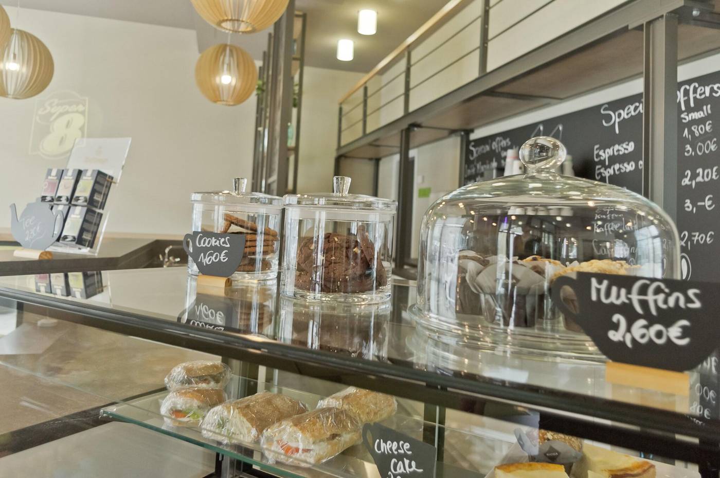 Super-8-Munich-City-West-Bar-51