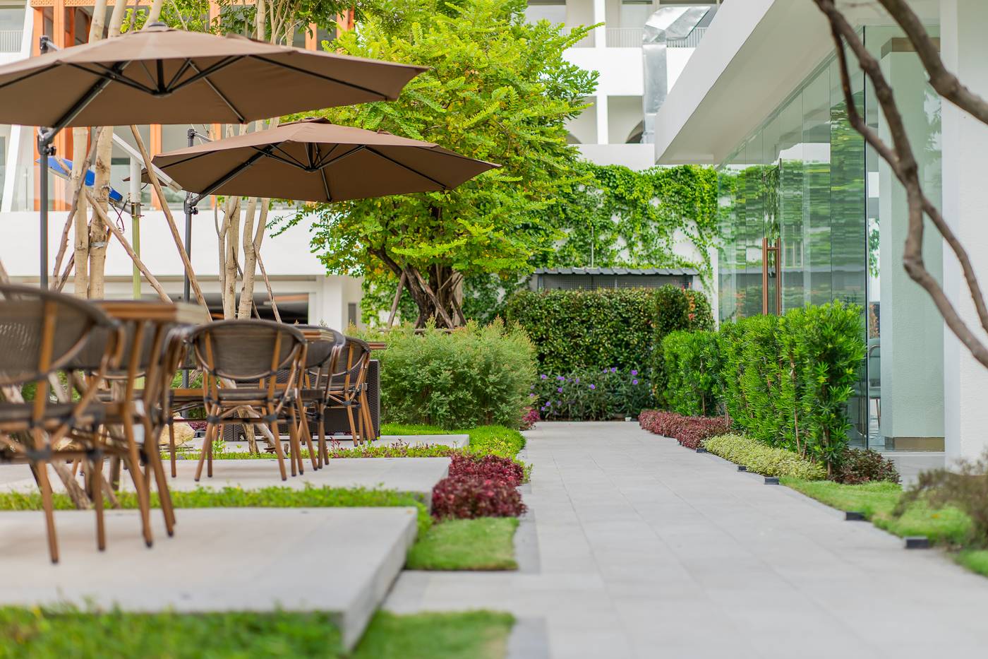 Away-Bangkok-Riverside-Kene-Restaurant-75