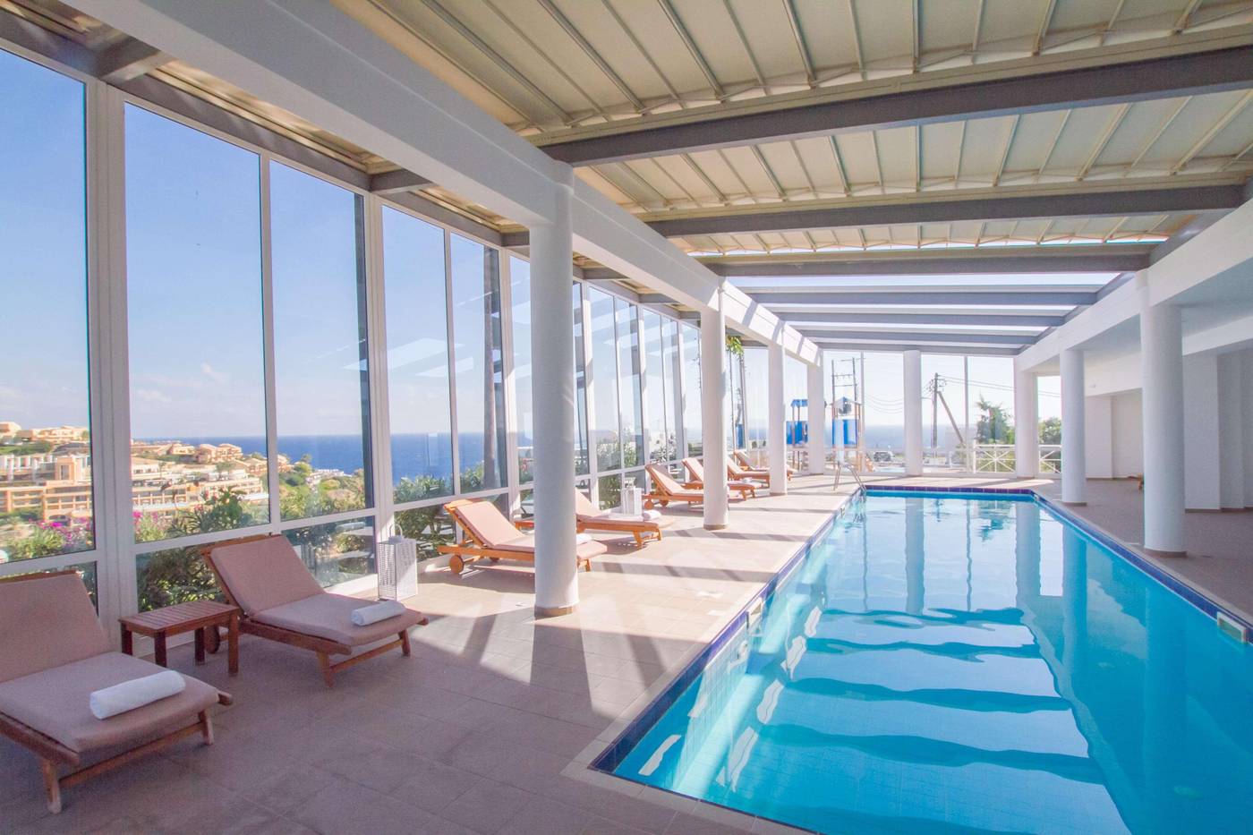 Peninsula-Resort---Spa-Pool-40