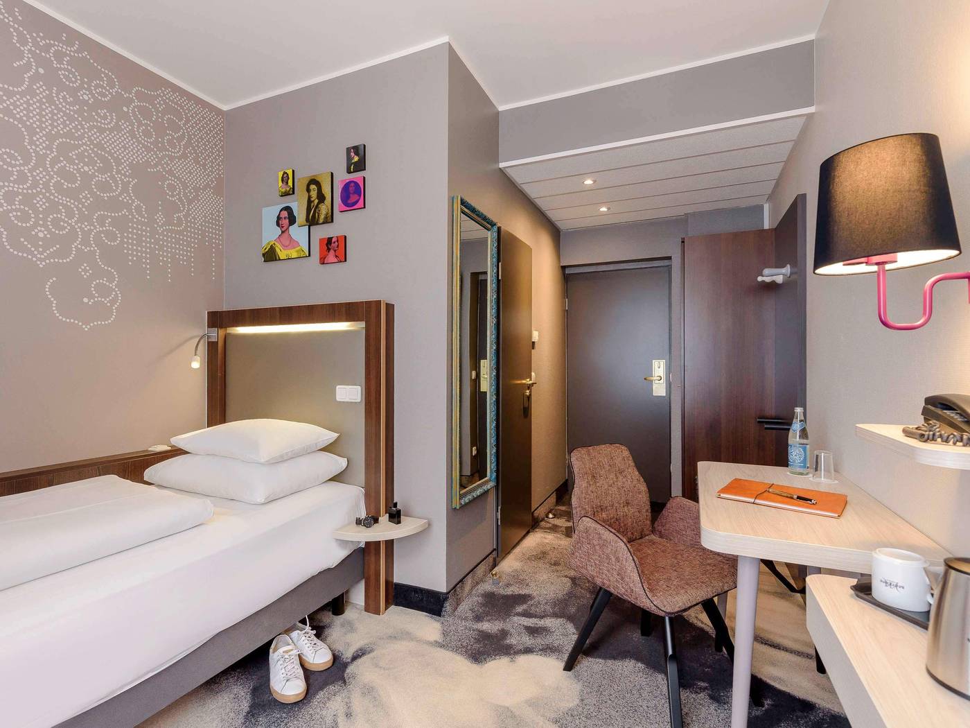 Mercure-Hotel-Muenchen-am-Olympiapark-Room-10