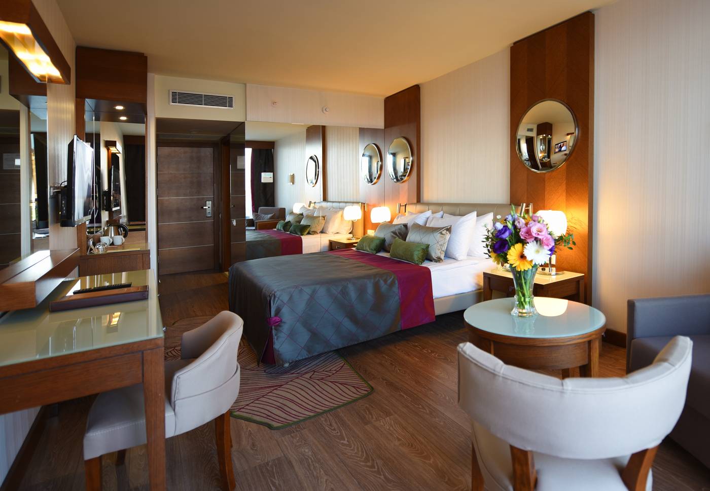 Side-Star-Elegance-Room-23