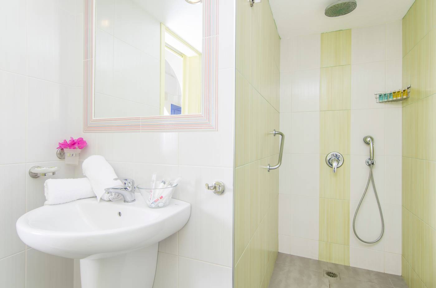 Paradise-Resort-Room-31