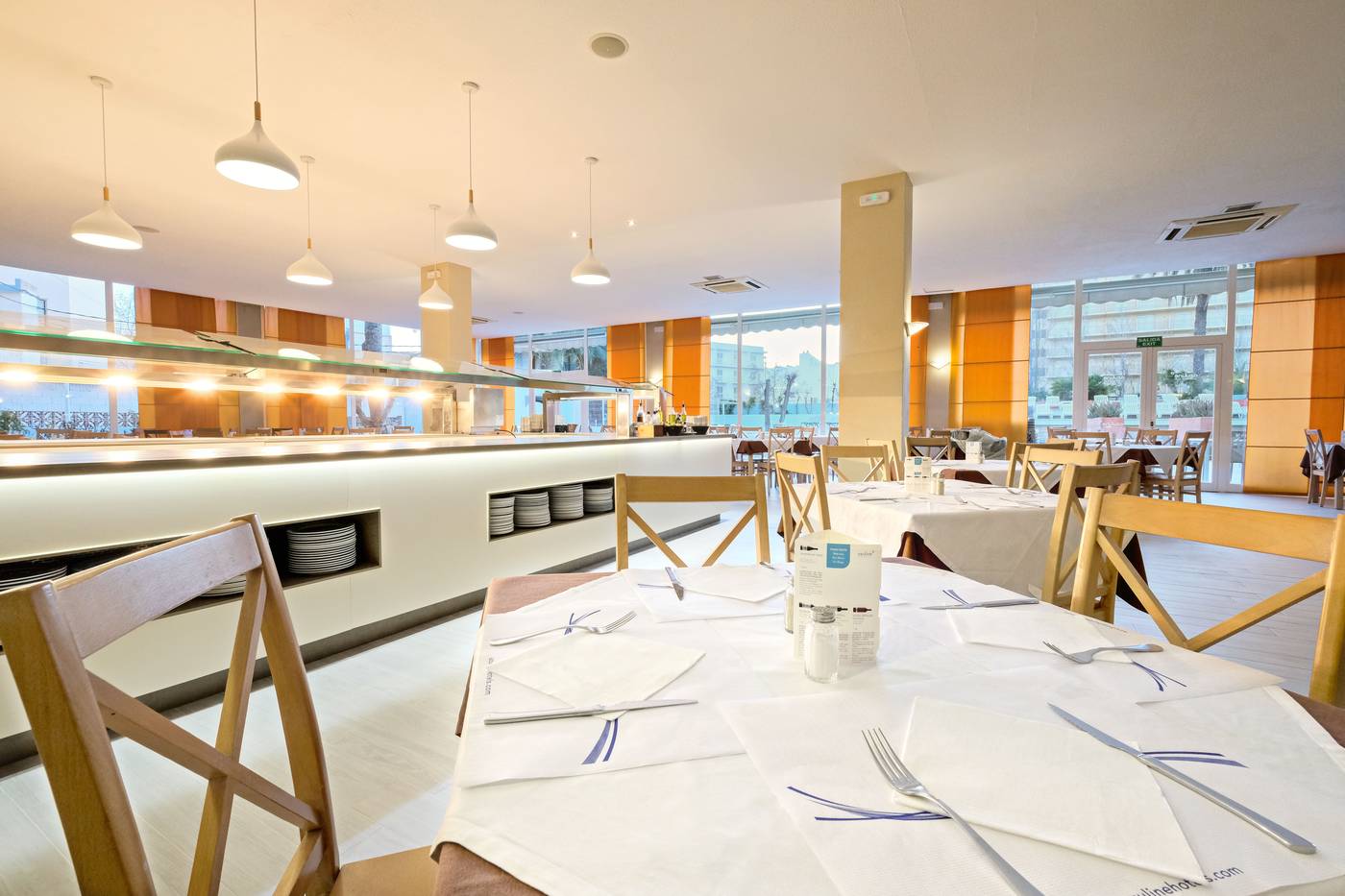 Azuline-Hotel-Pacific-Restaurant-31