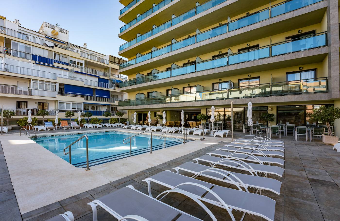Leonardo-Hotel-Fuengirola-Costa-del-Sol-Pool-1