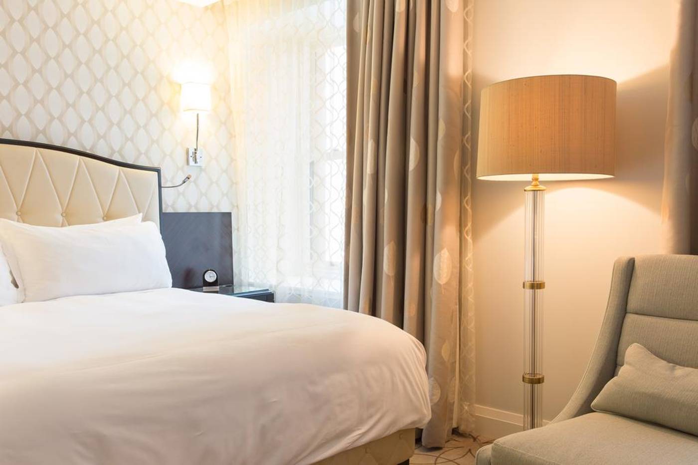 Rosewood-Hotel-Georgia-Room-6