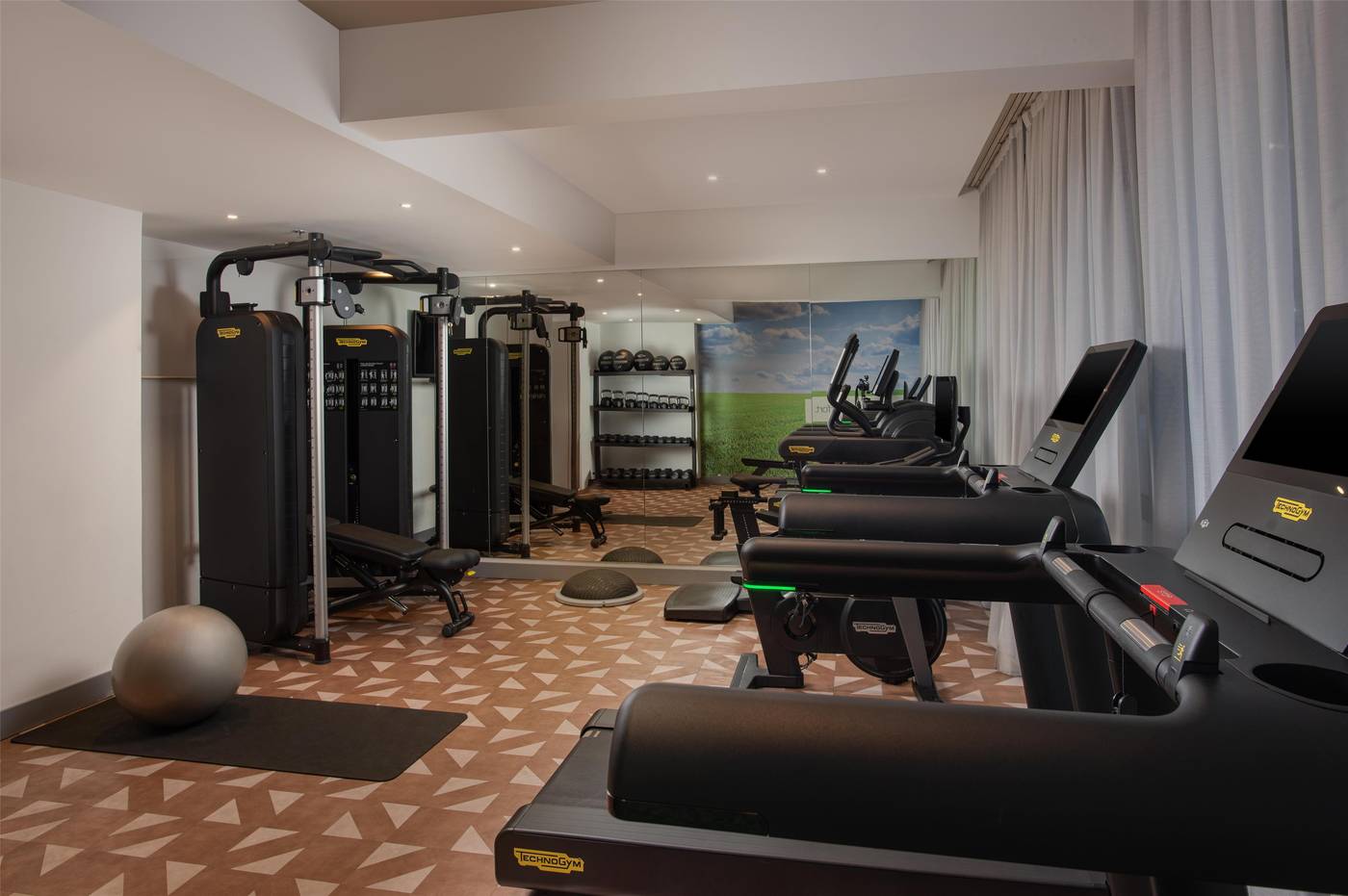 NH-Collection-Roma-Vittorio-Veneto-Sports-and-Entertainment-87