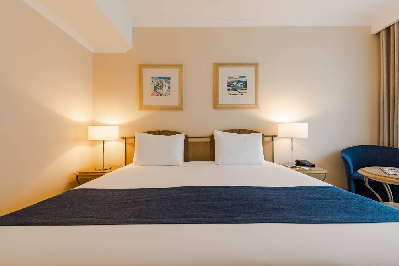 Maritim-Antonine-Hotel---Spa-Room-20