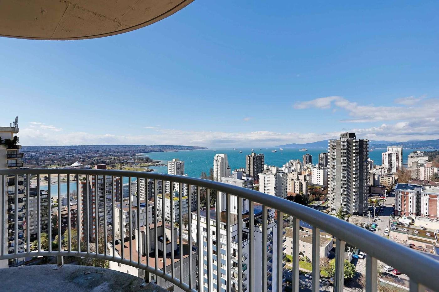 Sandman-Suites-Davie-Room-64