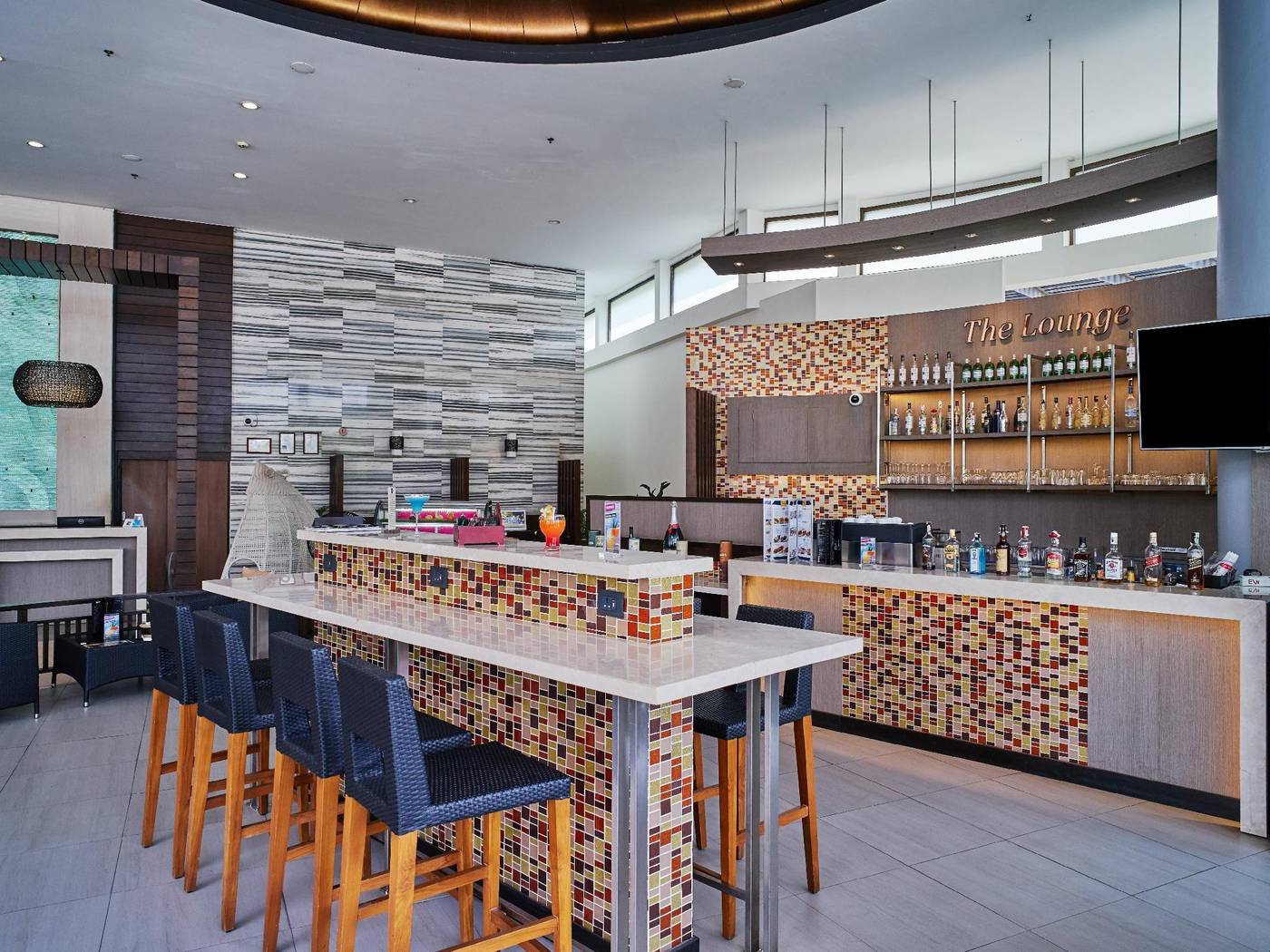 Deevana-Plaza-Phuket-Restaurant-47