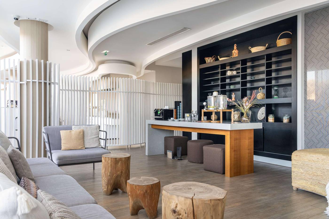 Jupiter-Marina-Hotel---Couples---Spa--Adults-Only--Bar-45