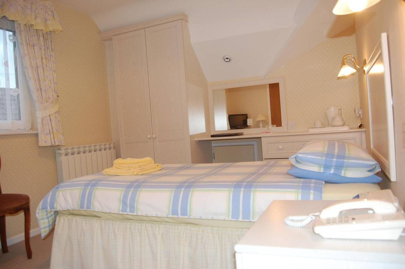 La-Michele-Hotel-Room-15