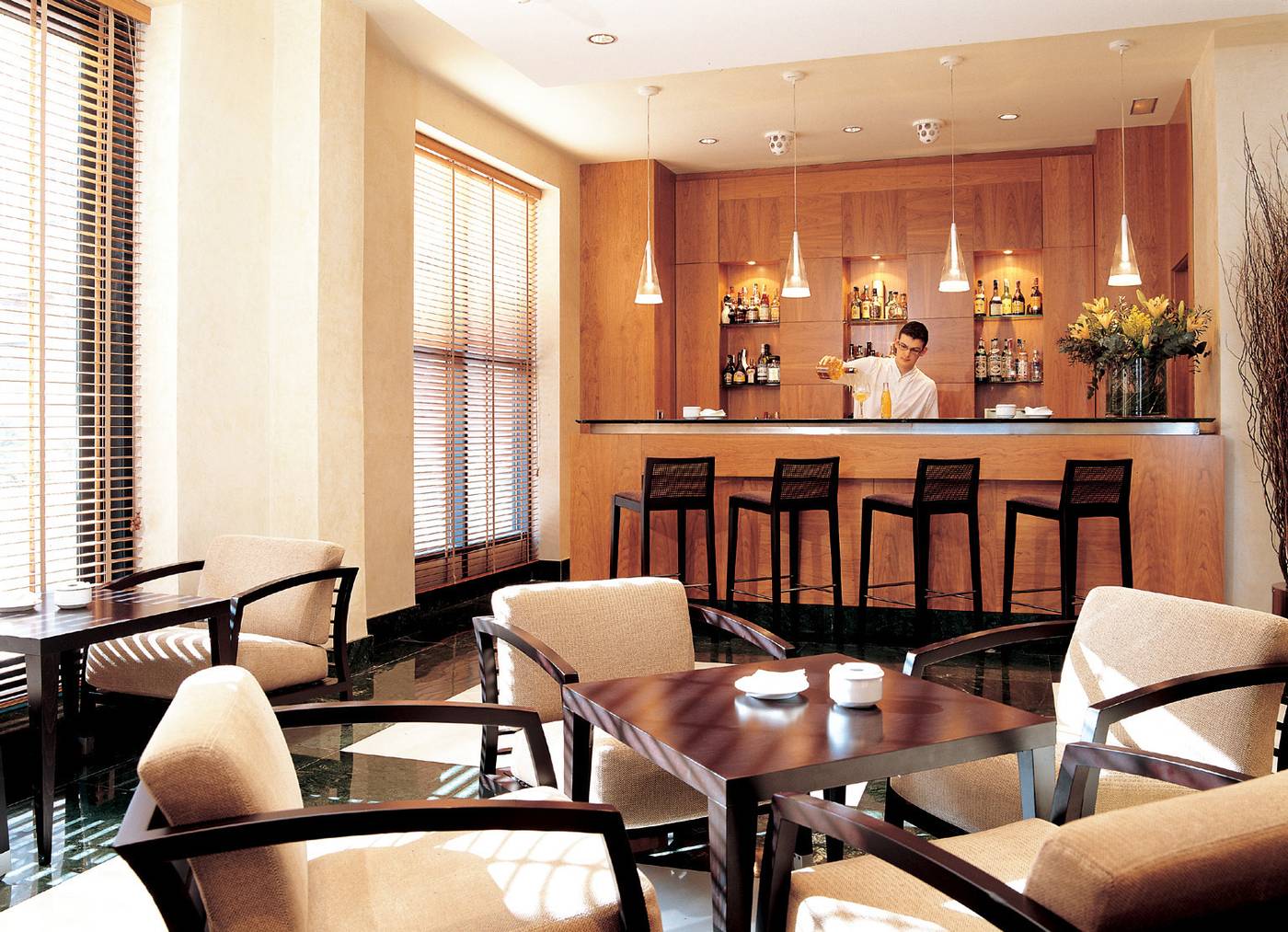 NH-Ciudad-de-Almeria-Bar-15