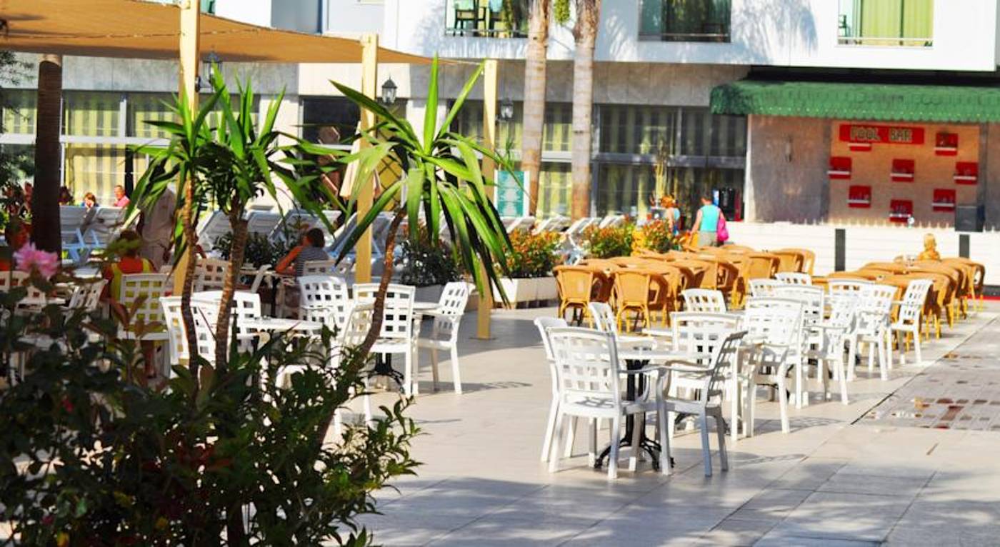Arma's Resort Hotel