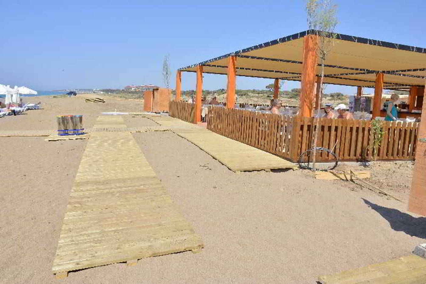 Water-Side-Resort-and-Spa-Beach-75