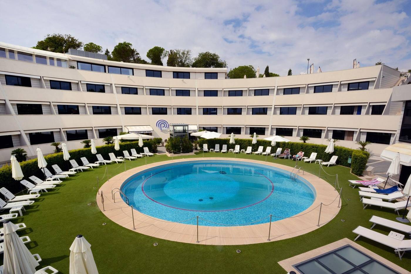 President-Park-Pool-4