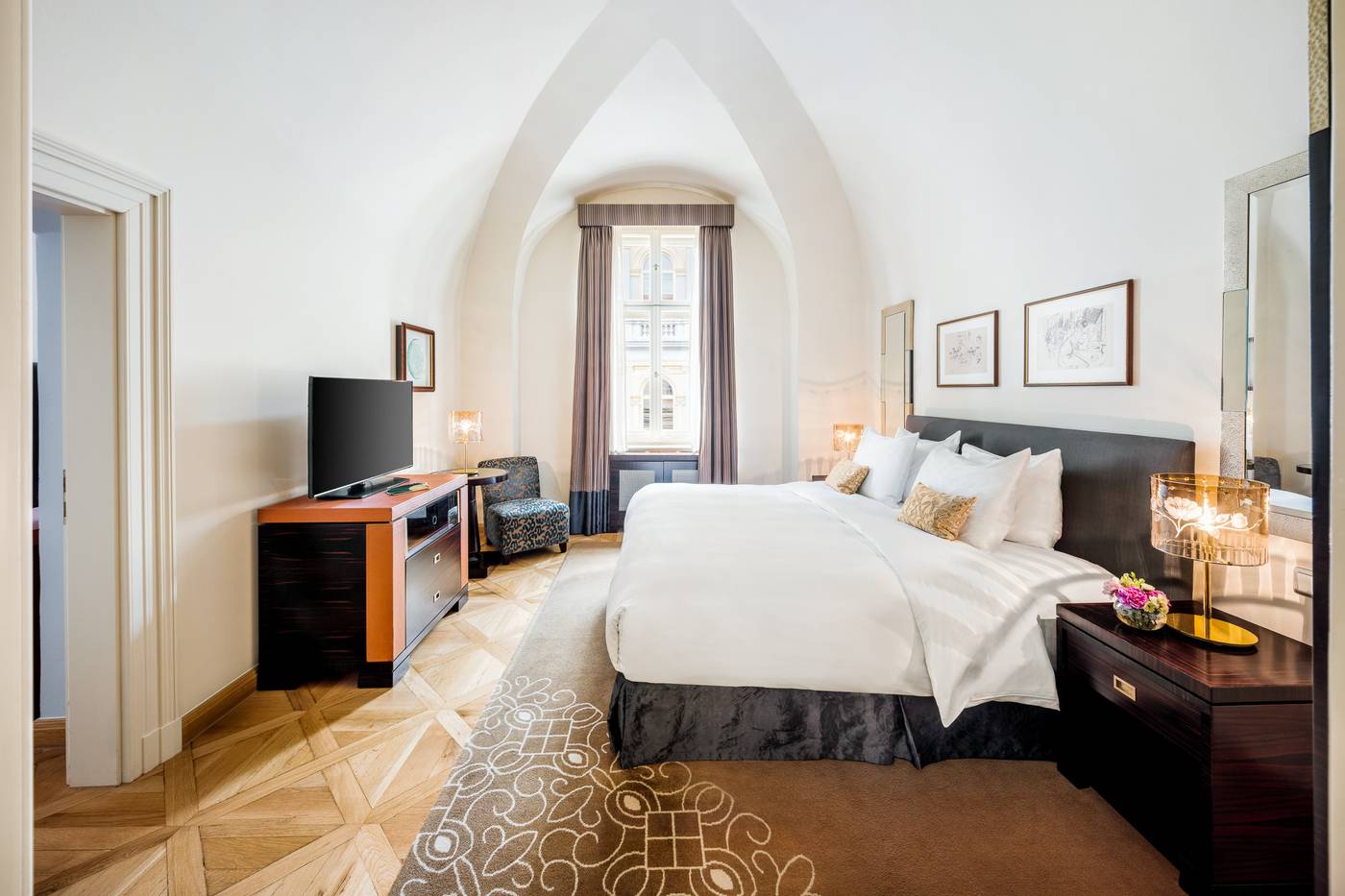 Mandarin-Oriental--Prague-Room-31