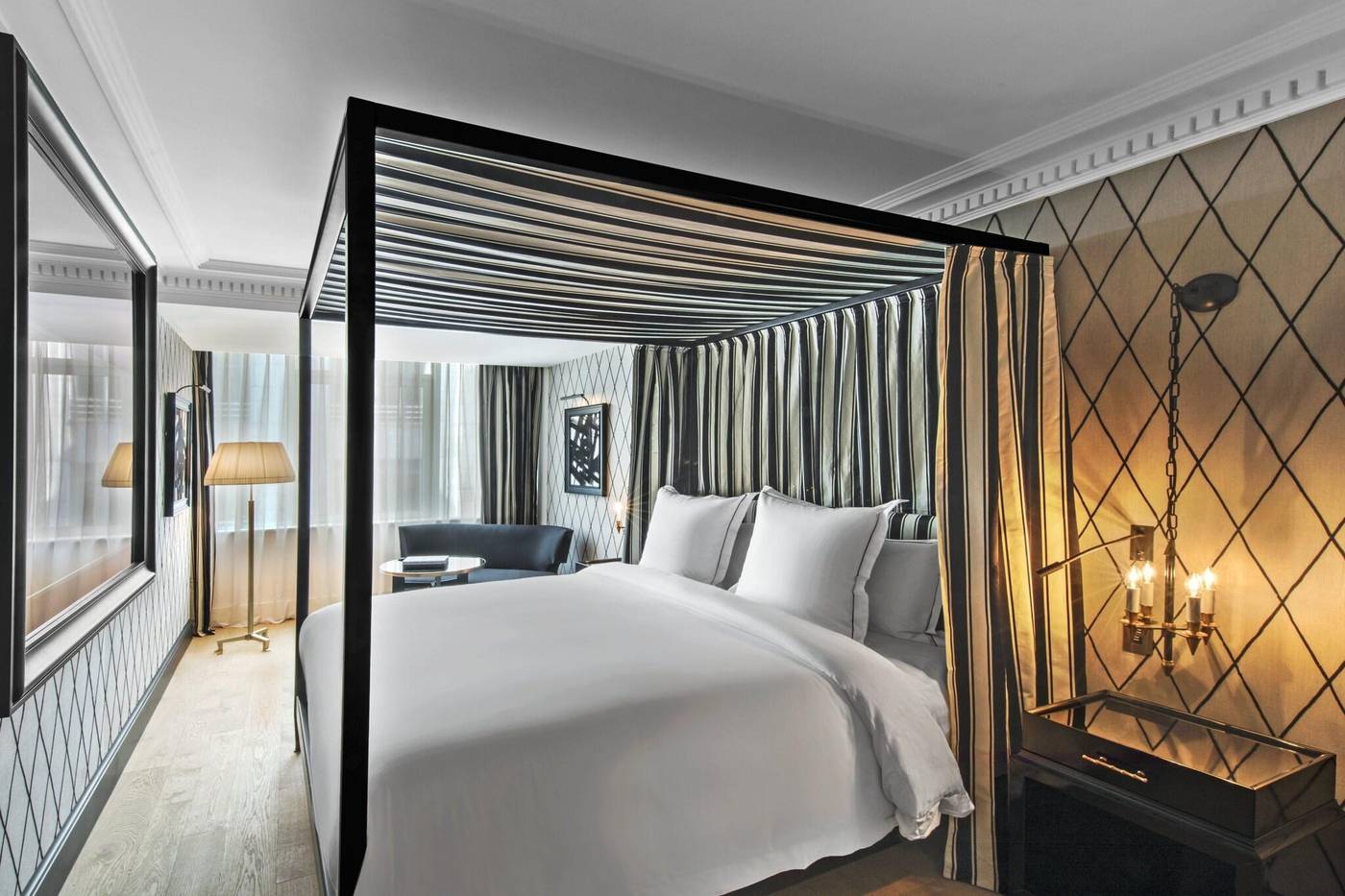 Hotel-de-Berri-Champs-Elysees--a-Luxury-Collection-Hotel--Paris-Room-35