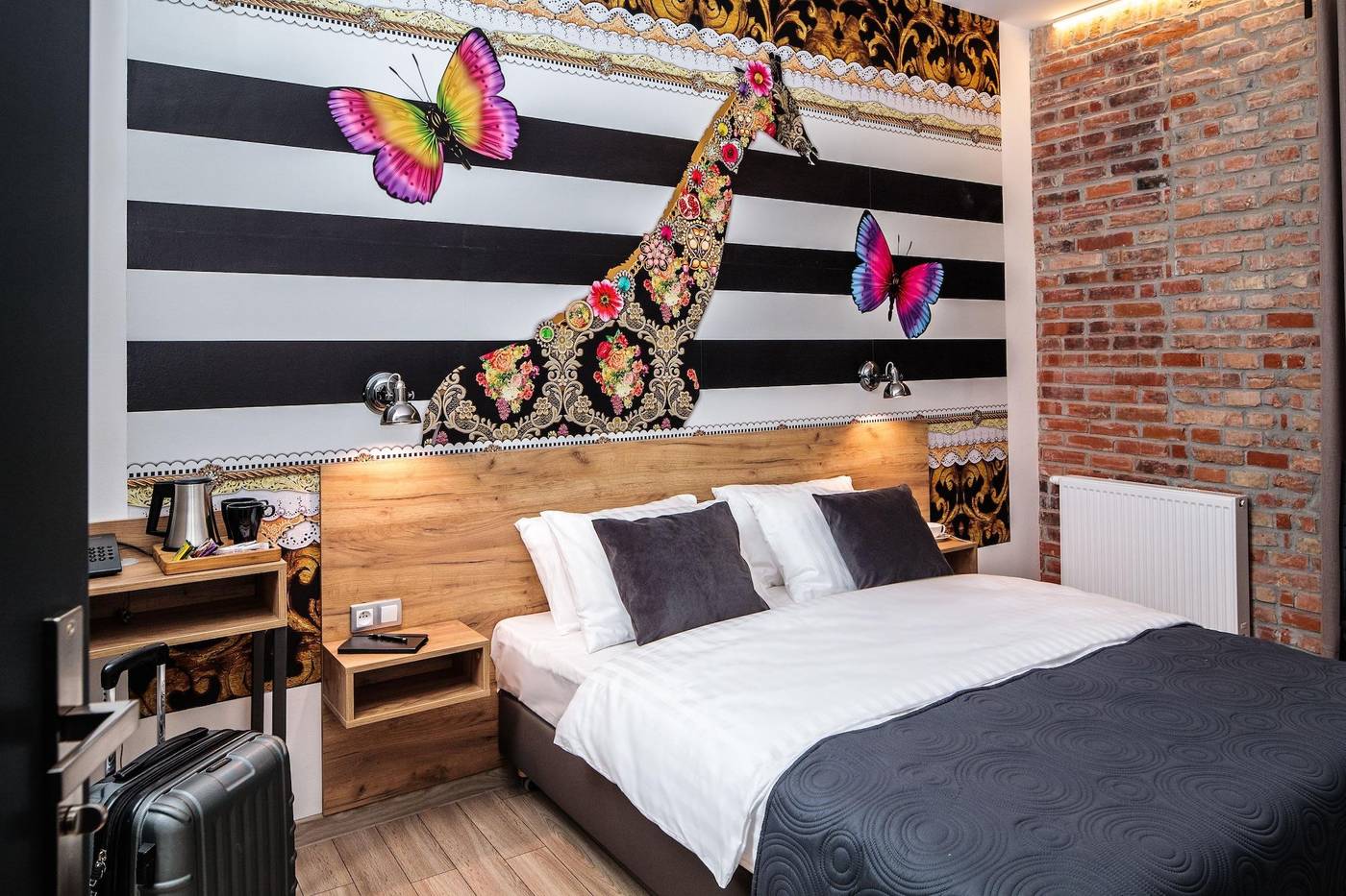 Art---Garden-Residence-Room-41