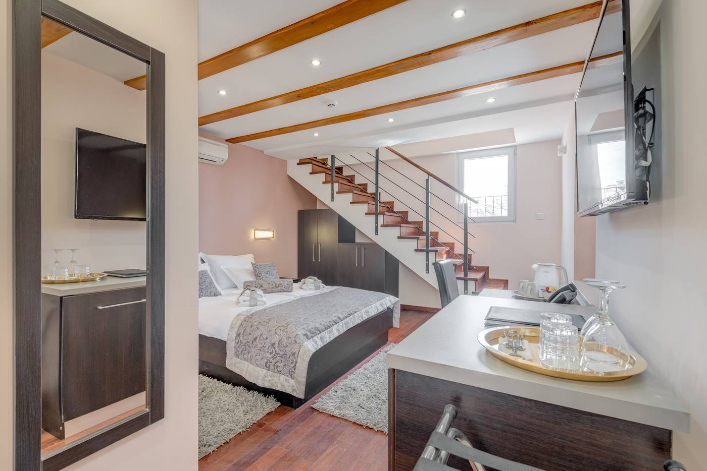 Palace-Suites-Heritage-hotel---Adults-Only-Room-7