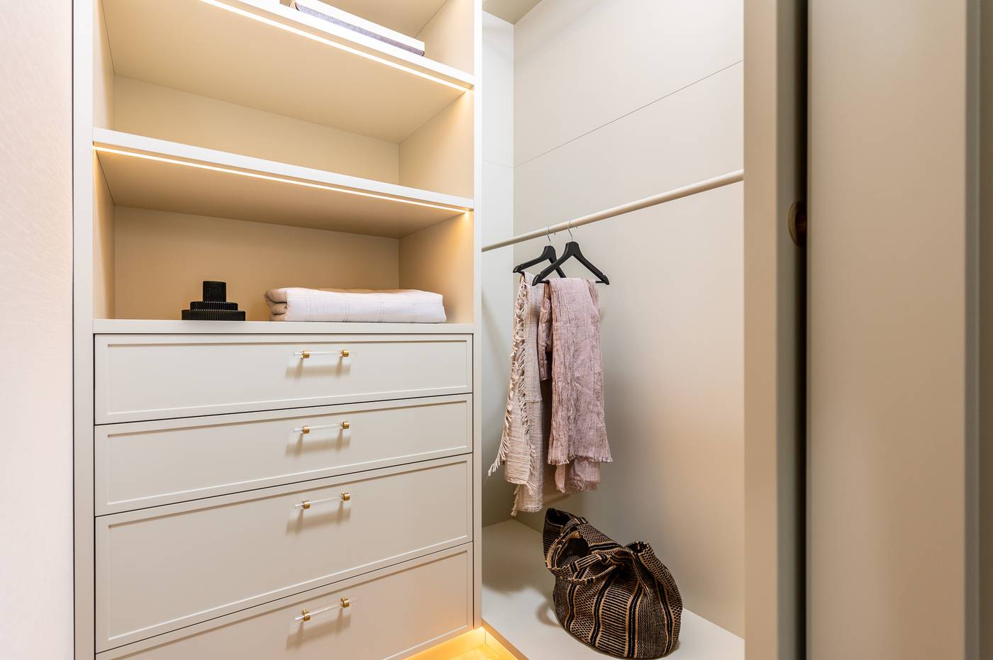 Art-Boutique-ApartHotel-Room-46