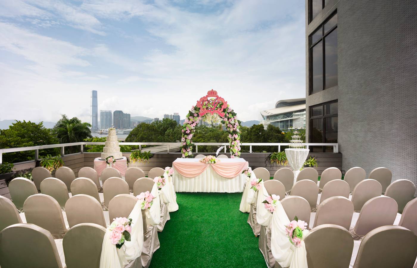 The-Harbourview-Hong-Kong-Terrace-2