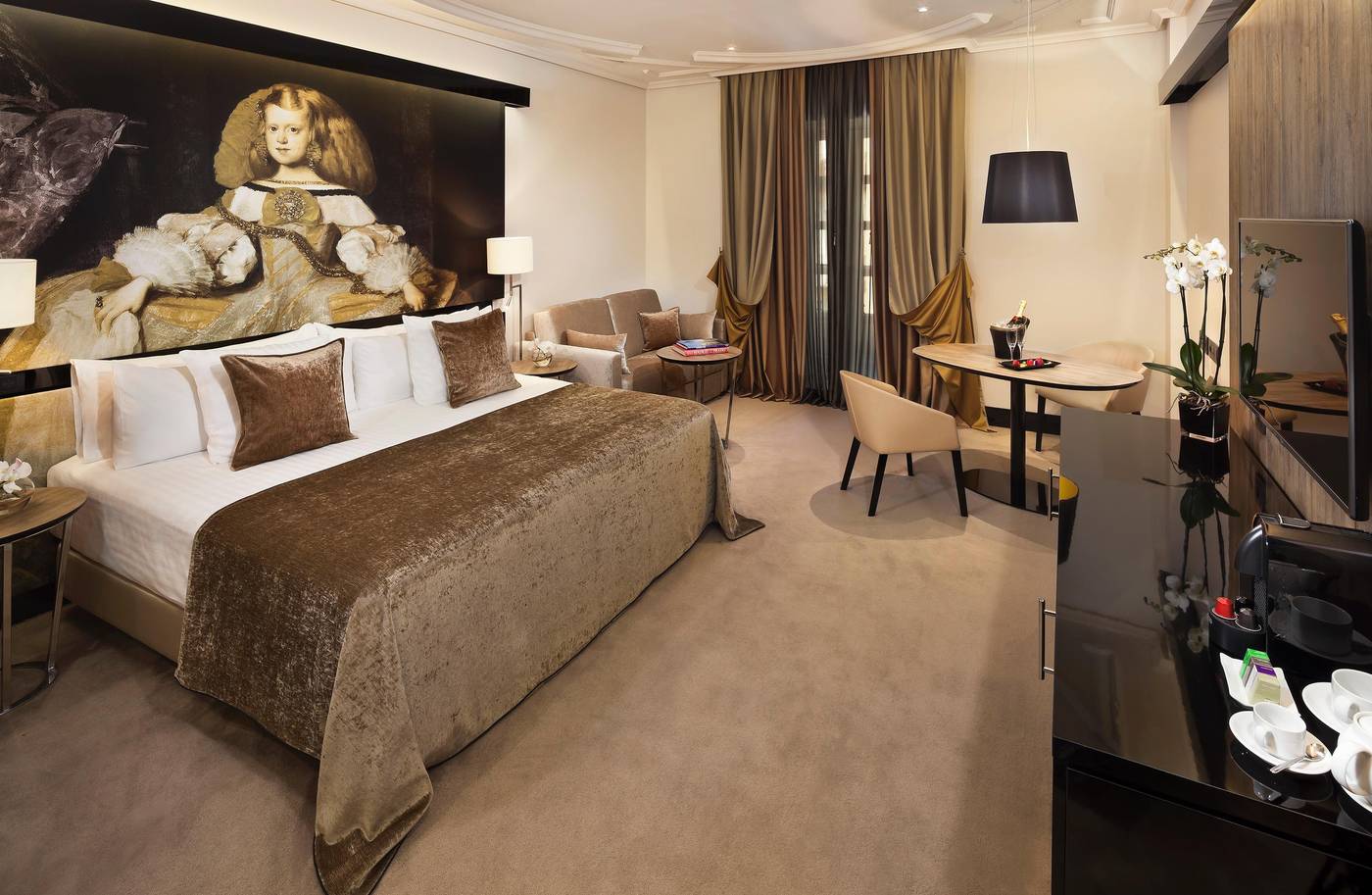 Gran-Melia-Palacio-de-los-Duques-Room-10