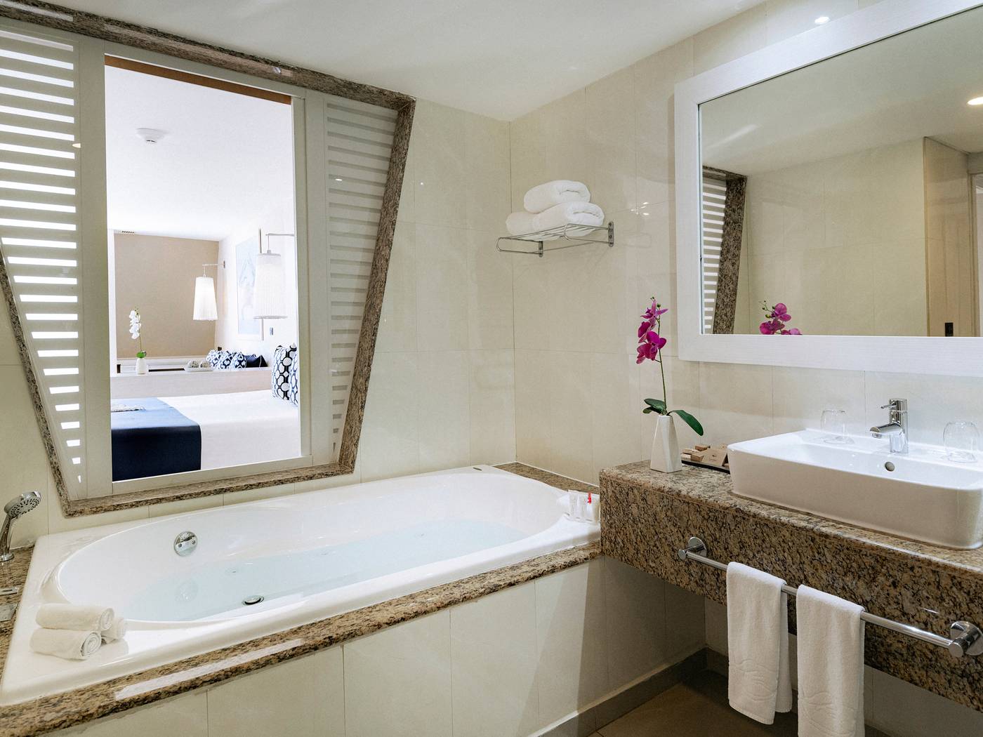 Grand-Sirenis-Riviera-Maya-Resort---Spa-Room-31