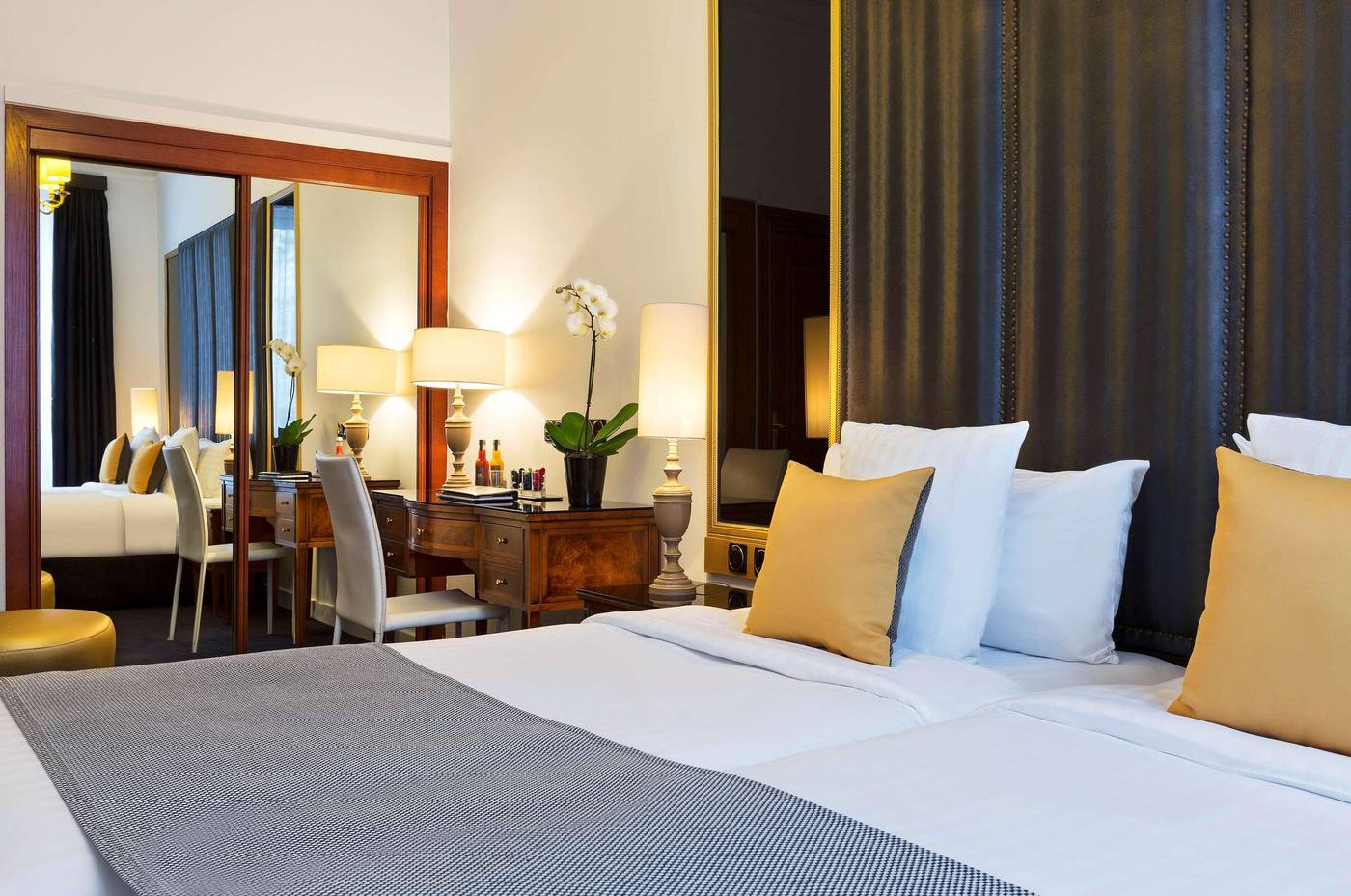 Melia-Paris-Champs-Elys----es-Room-24