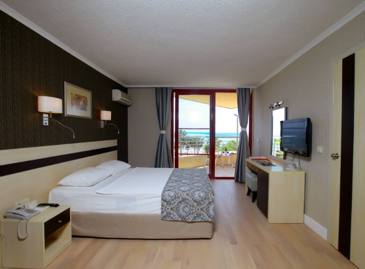 Taksim-International-Obakoy-Hotel-Room-10