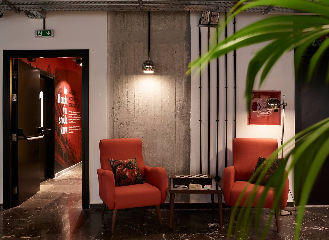 Dave-Red-Athens--a-member-of-Brown-Hotels-Restaurant-1