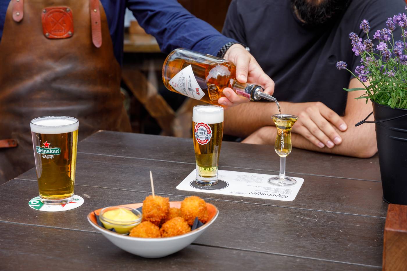 Die-Port-Van-Cleve-Bar-72