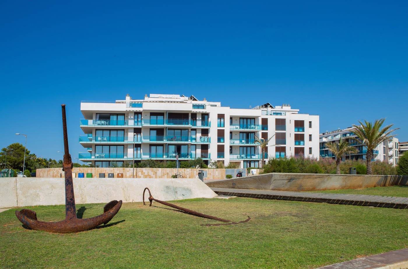 Caprice-Skyline-Aparthotel-General-view-13