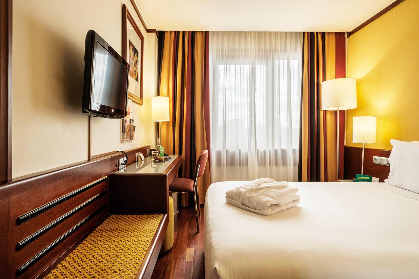 Holiday-Inn-Lisbon-Continental-Room-37