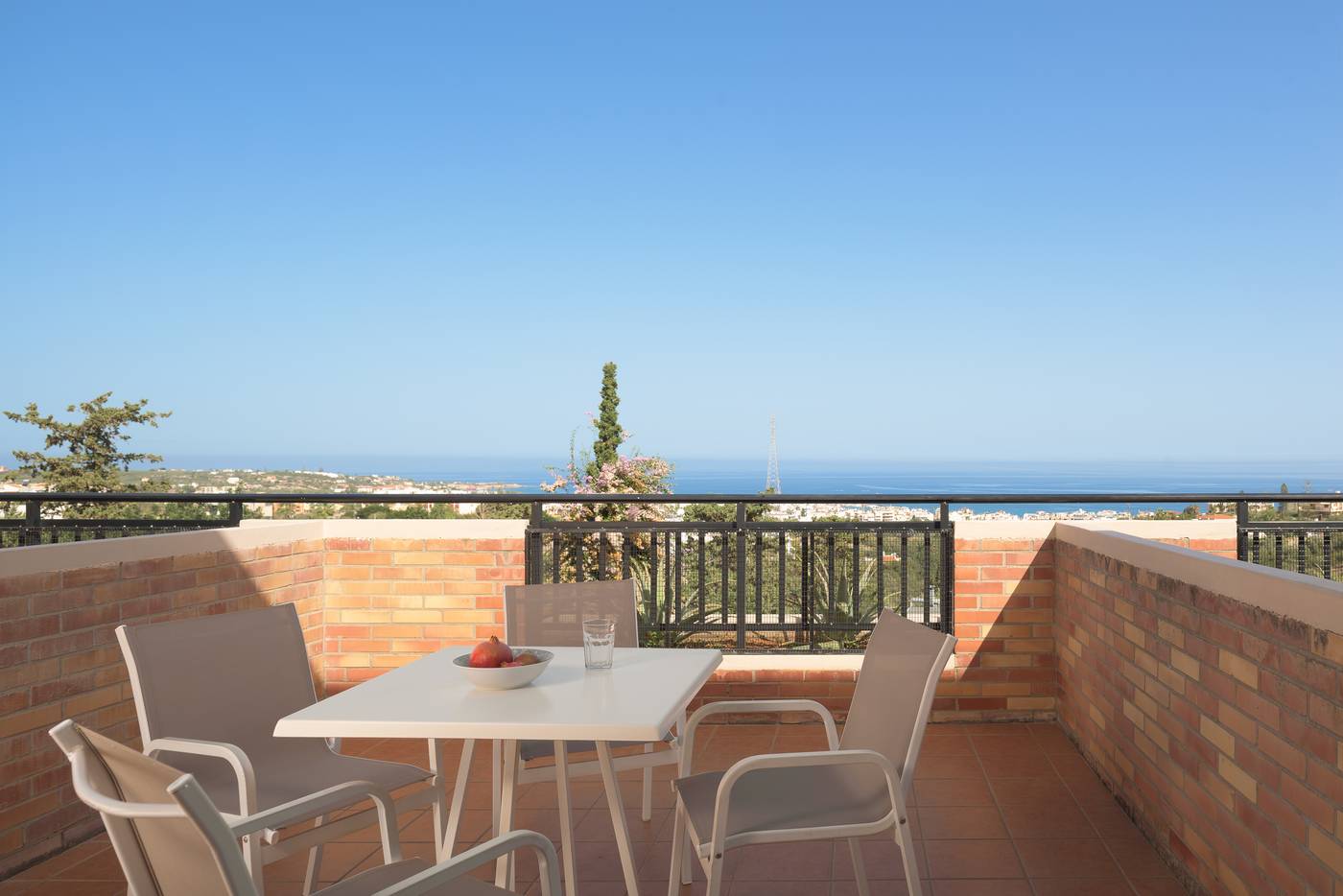 Asterias-Village-Room-64