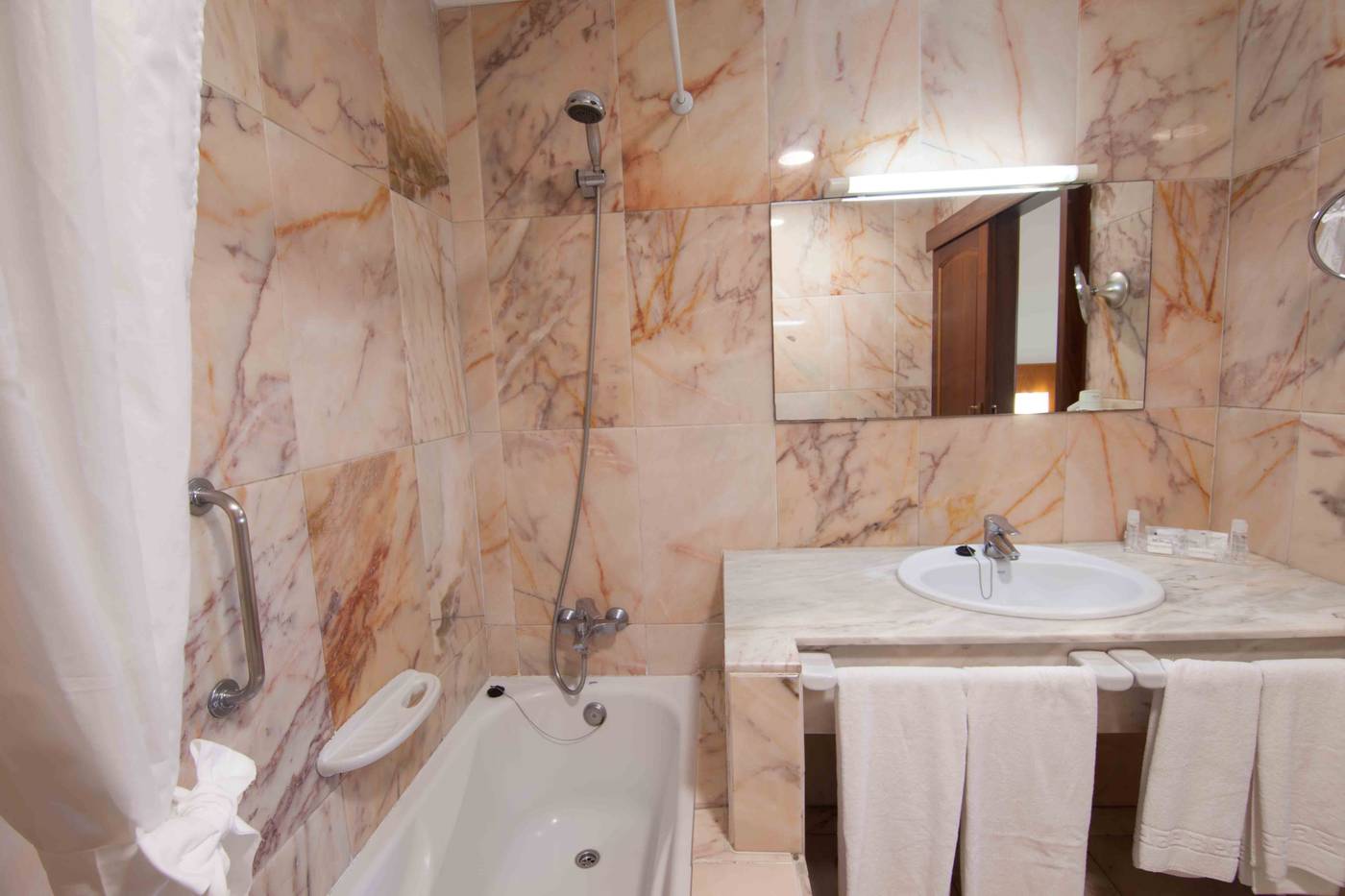 Principe-Paz-Room-14